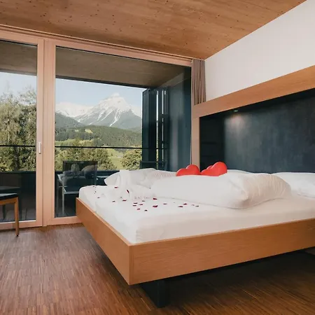 Otel St Michael Alpin Retreat Matrei am Brenner