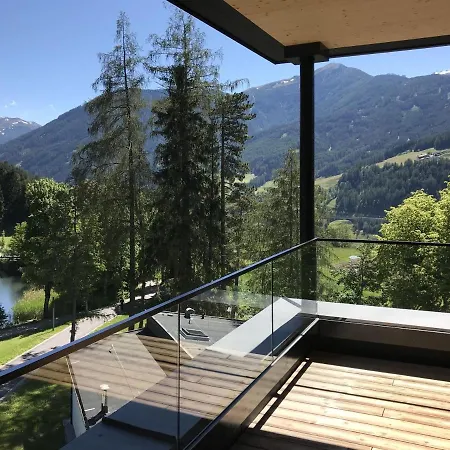 St Michael Alpin Retreat فندق