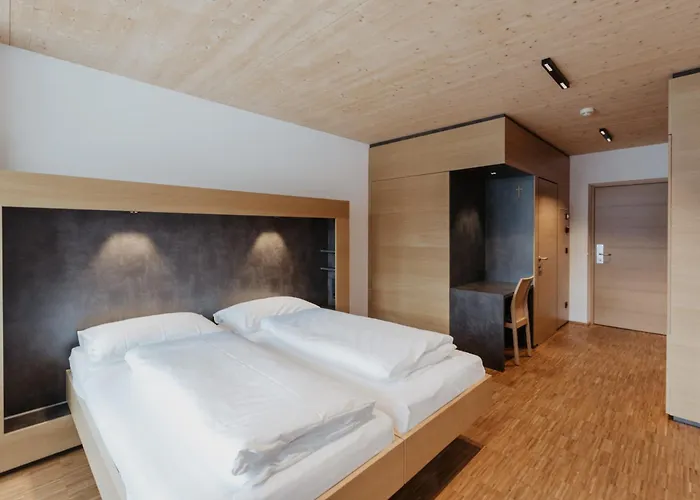 St Michael Alpin Retreat 매트레이암브레너